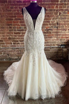 Tulle Lace Plunge V Long Wedding Dresses