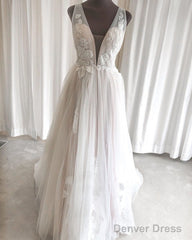 Tulle Wedding Dress Plunge Neck Appliques