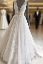 Tulle Wedding Dresses Plunge Neck Appliques