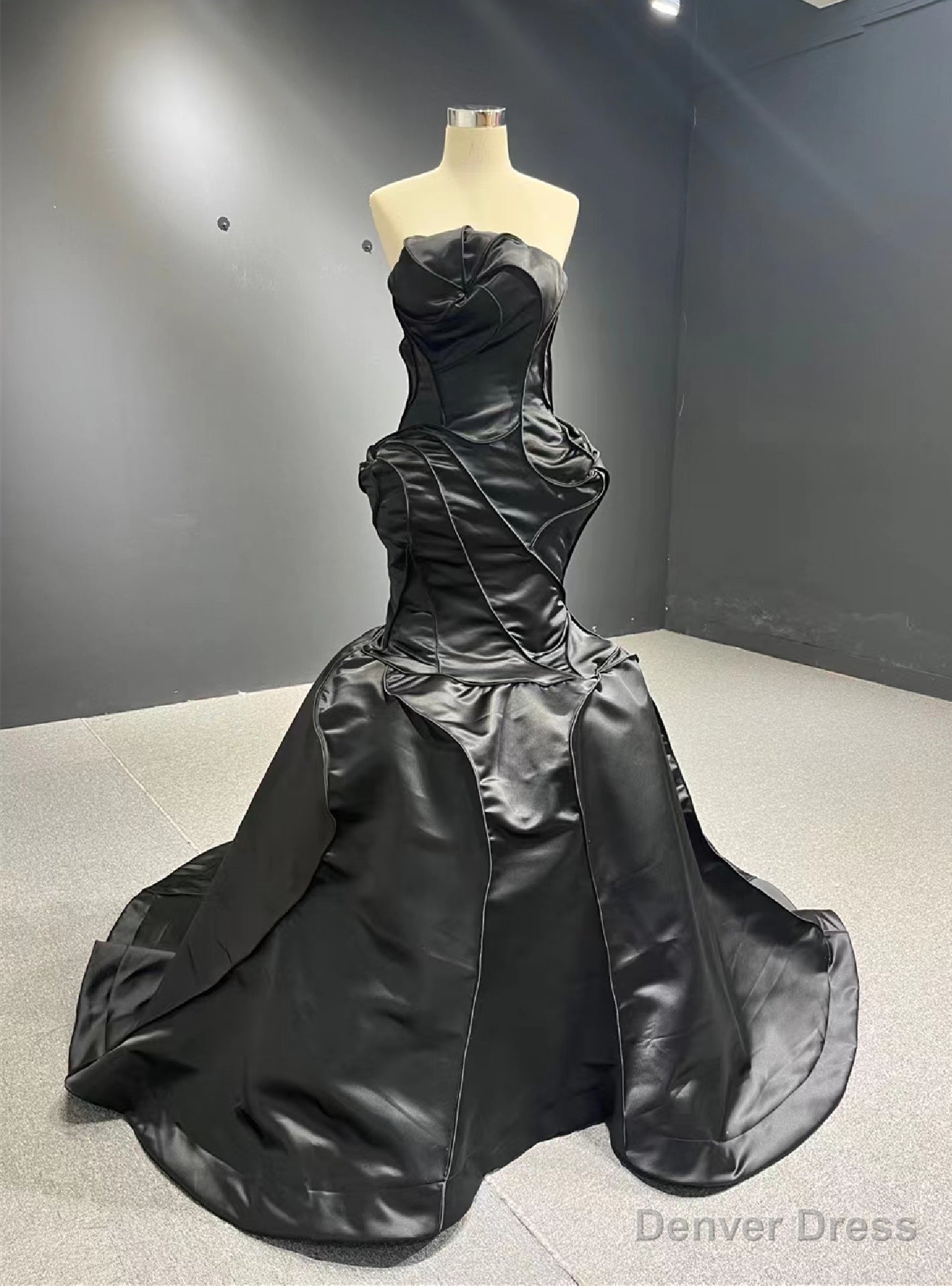 Unique Black Mermaid Satin Strapless Prom Dress Main image
