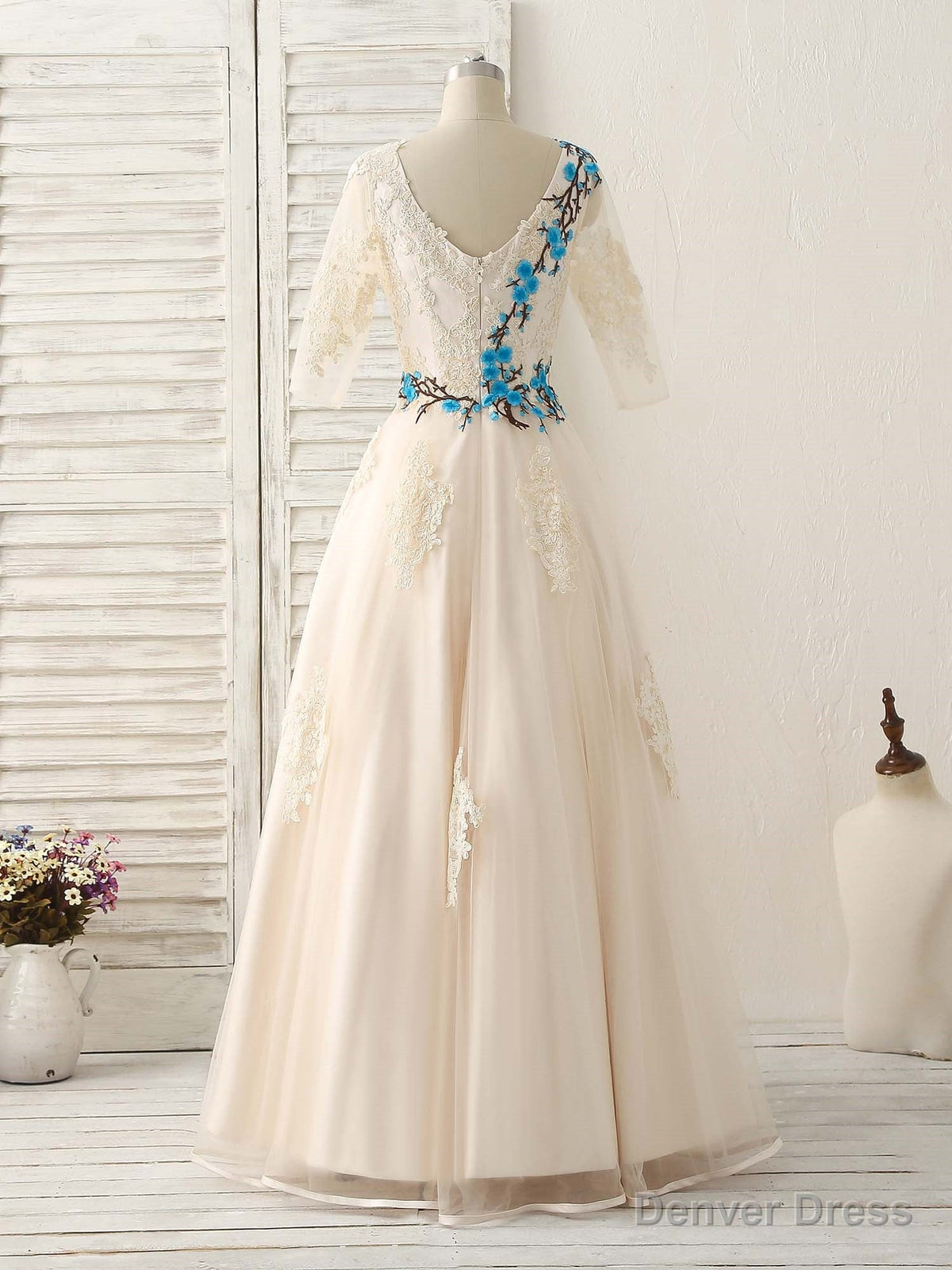 Unique Lace Applique Tulle Long Prom Dress Light Champagne Bridesmaid Dresses