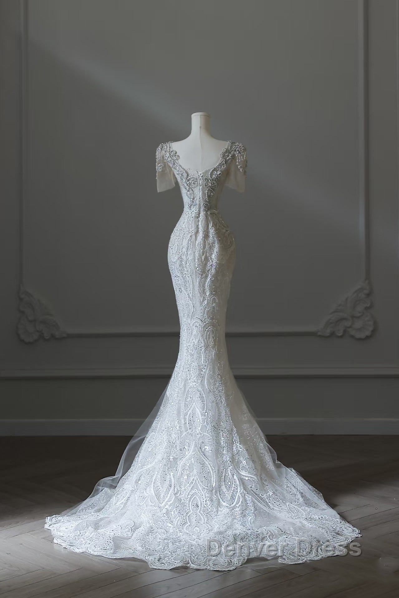 Unique Mermaid Square Neckline Short Sleeves Wedding Dresses White Brides Dresses Secondary image