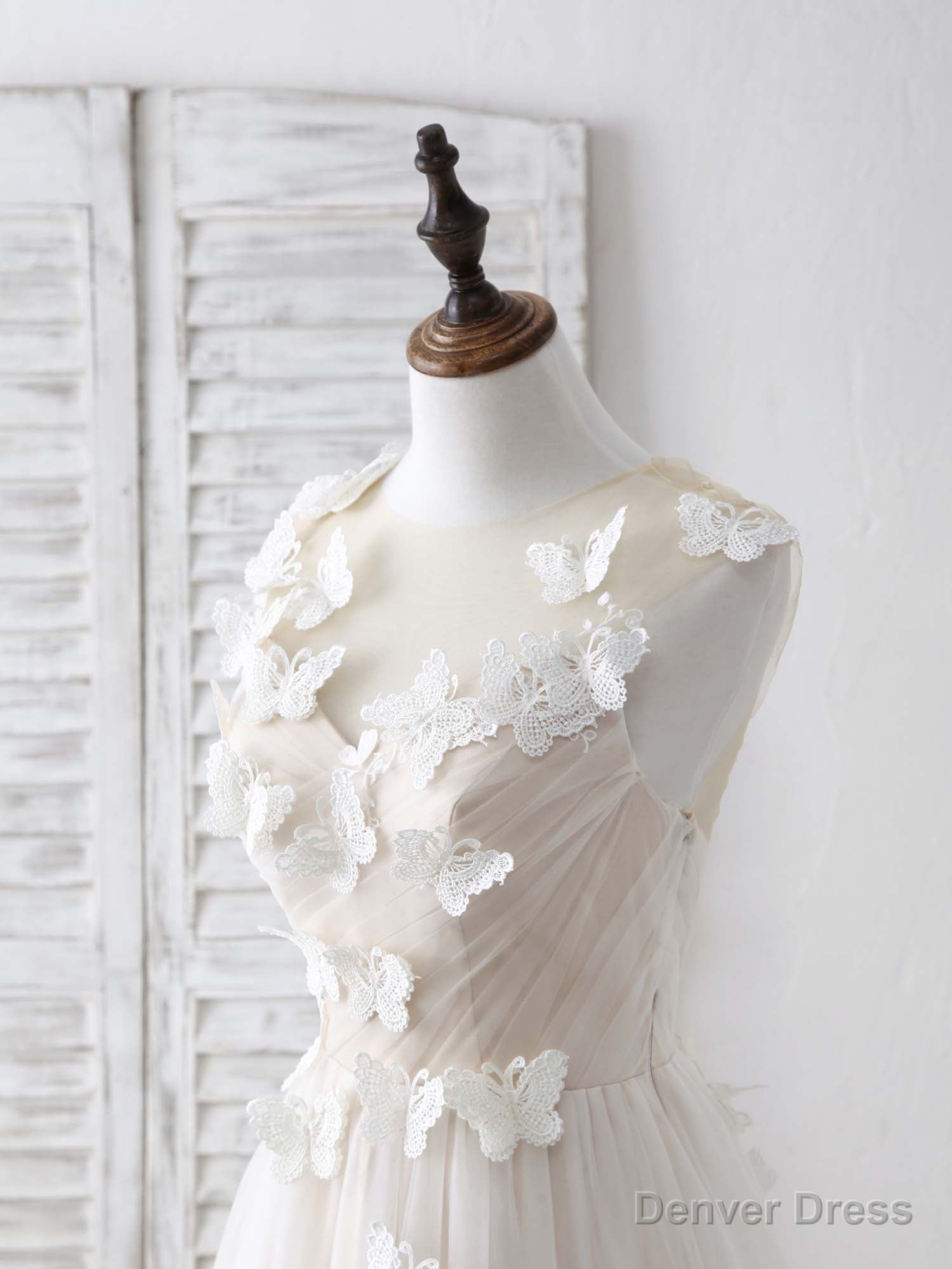 Unique White Round Neck Tulle 3D Lace Applique Long Prom Dresses