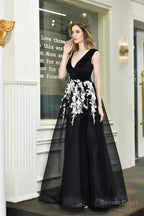 V Neck A Line Tulle Floor Length Black Prom Dresses with Appliques