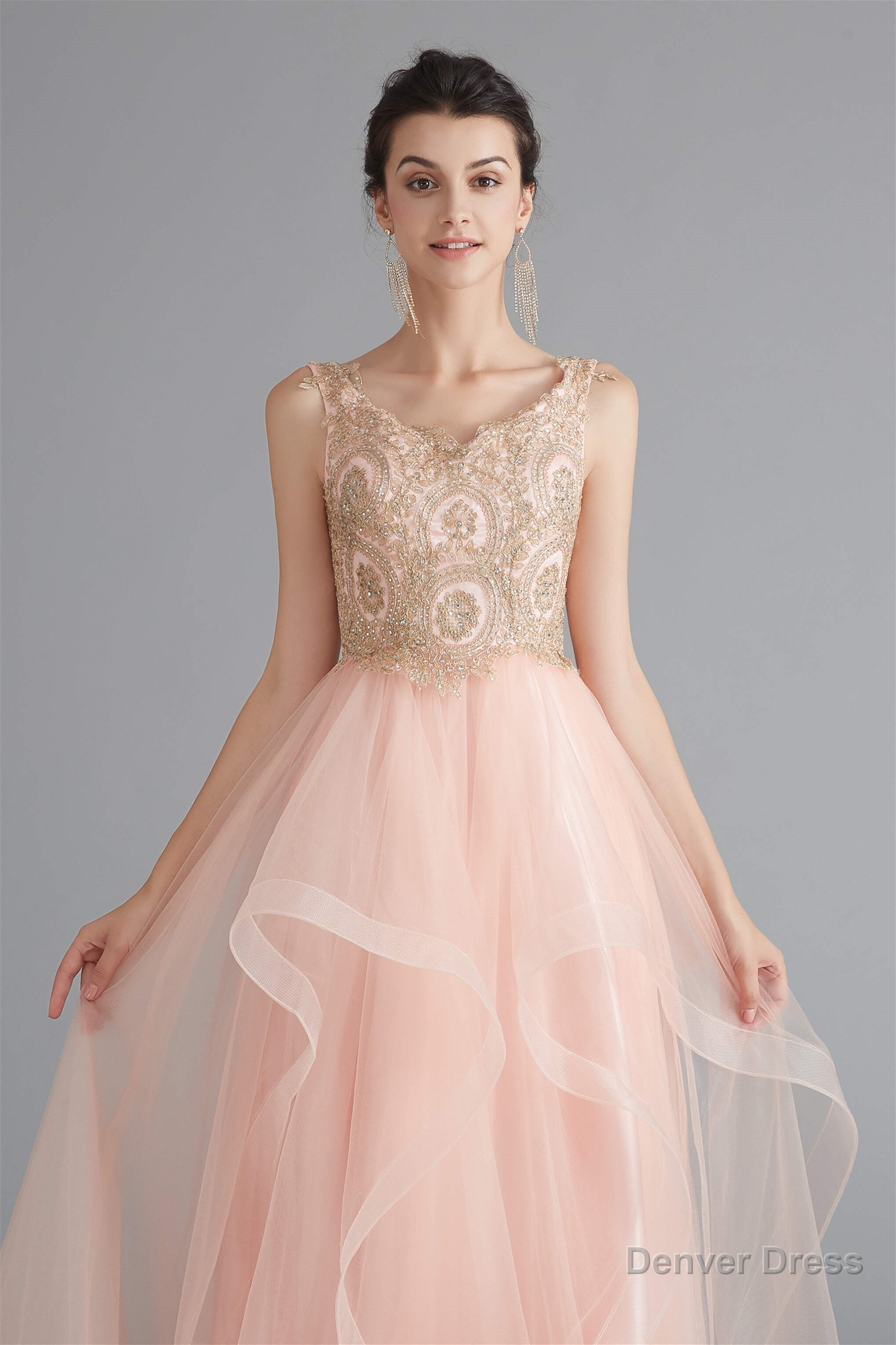 V Neck Beaded Applique Asymmetrical Sleeveless Tulle Prom Dresses