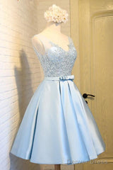 V-Neck Knee-Length Light Blue Satin Homecoming Dress With Appliques