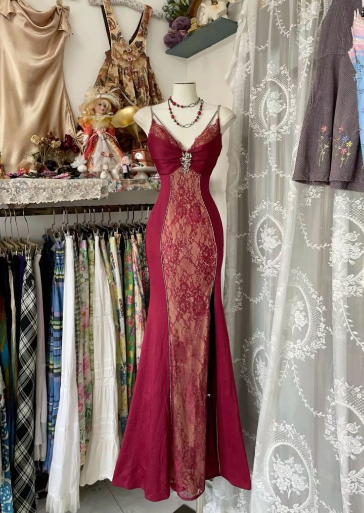 V Neck Lace Burgundy Long Prom Dresses Mermaid Prom Gowns Main image