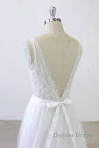 V Neck Ruffle Applqiues Tulle A Line Wedding Dresses