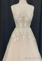 V Neck Tulle A Line Wedding Dresses With Appliques