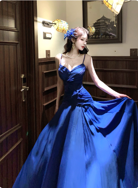 Vibrant Royal Blue A-Line Spaghetti Strap Knot-Embellished Chiffon Long Prom Dresses Evening Dresses Main image