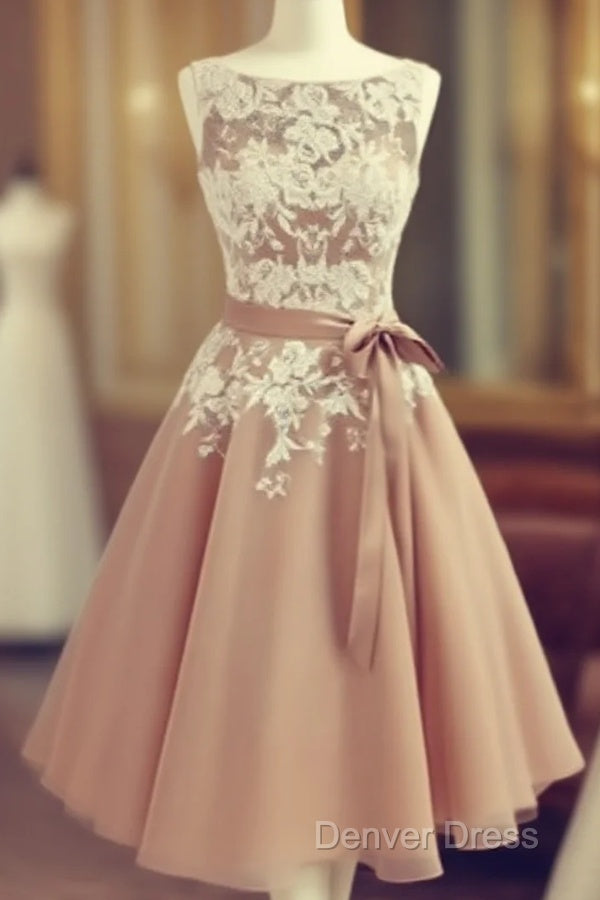 Vintage A Line Lace Appliques Scoop Neckline Tea Length Bridesmaid Dresses Main image