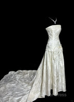 Vintage A Line Strapless White Lace Prom Gowns Fairy Prom Dresses