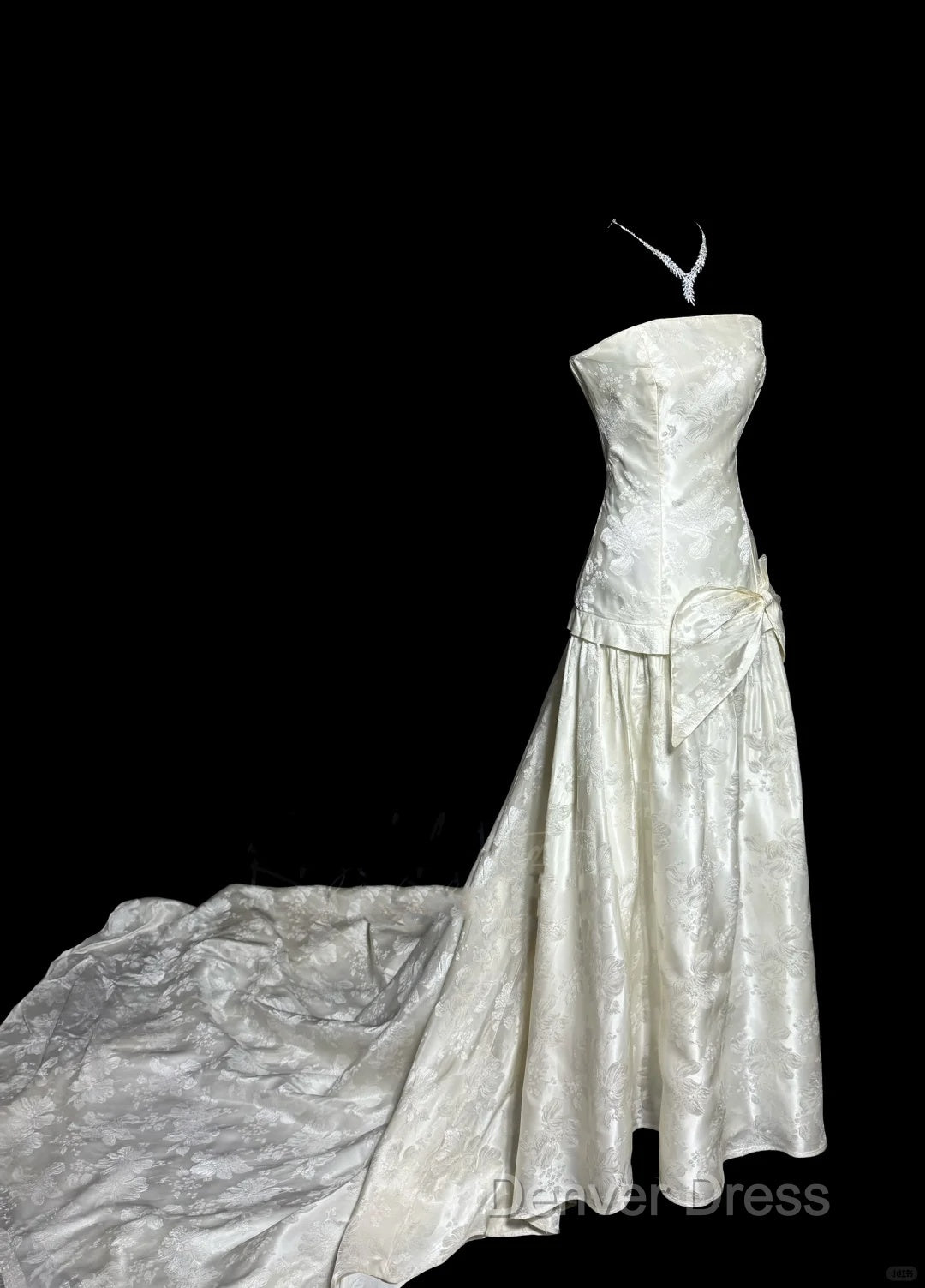 Vintage A Line Strapless White Lace Prom Gowns Fairy Prom Dresses
