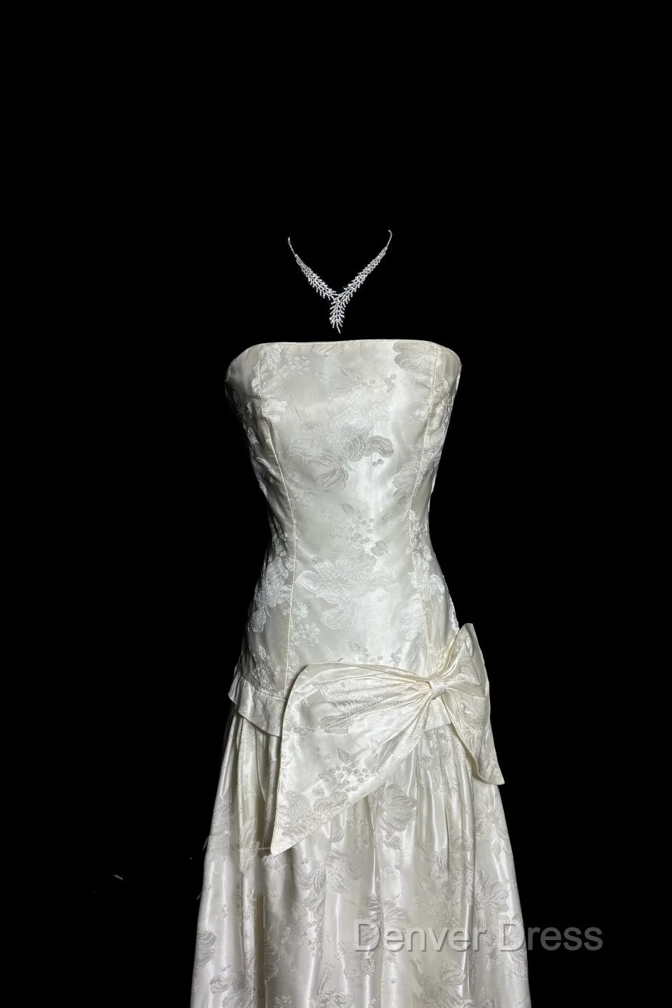 Vintage A Line Strapless White Lace Prom Gowns Fairy Prom Dresses
