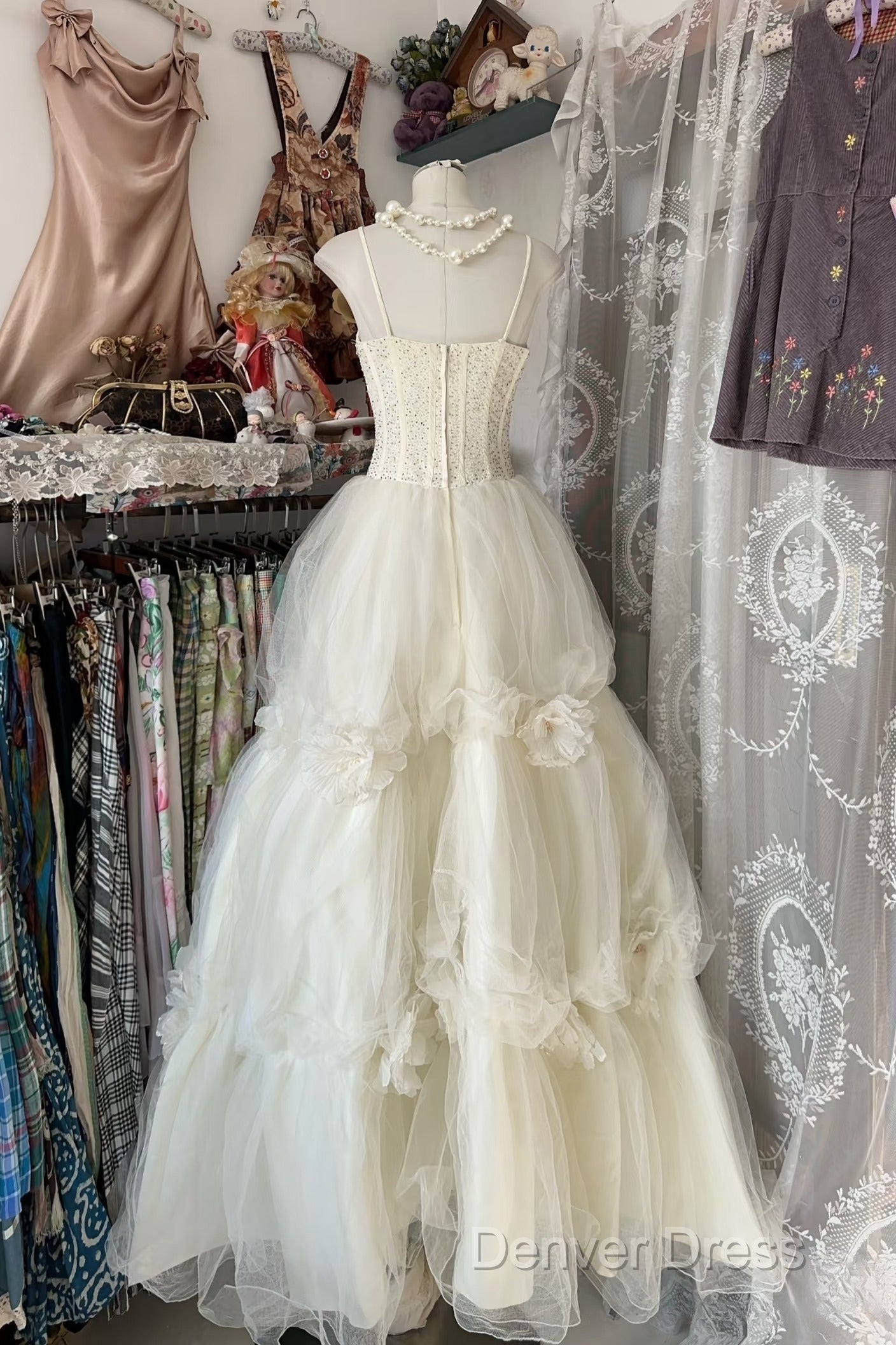 Vintage Ball Gown Spaghetti Straps Sleeveless Long White Evening Dresses Prom Dresses