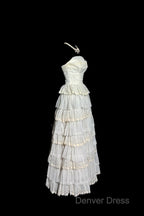 Vintage Ball Gowns Strapless White Lace Prom Gowns Fairy Prom Dresses