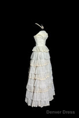 Vintage Ball Gown Strapless White Lace Prom Gown Fairy Prom Dresses