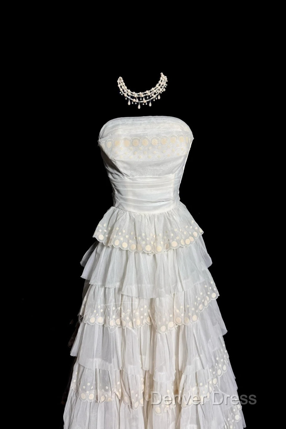 Vintage Ball Gowns Strapless White Lace Prom Gowns Fairy Prom Dresses
