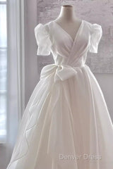Vintage Ball Gown V Neckline Chiffon White Long Wedding Dresses Brides Dresses