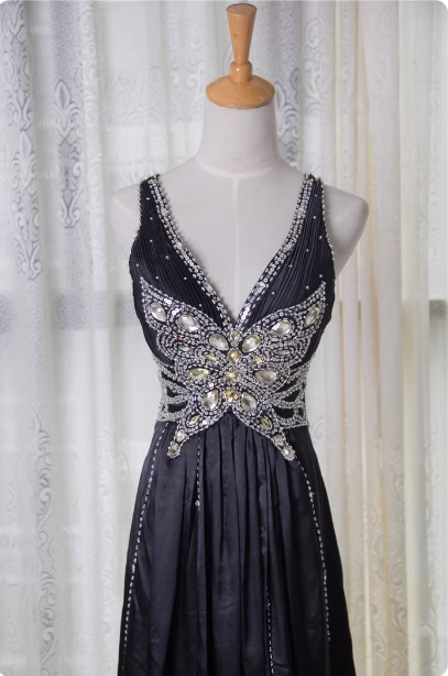 Vintage Black A-Line V-Neck Open Back Butterfly Rhinestone Beaded Satin Long Prom Dresses Evening Dresses