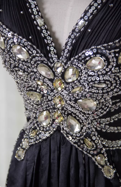 Vintage Black A-Line V-Neck Open Back Butterfly Rhinestone Beaded Satin Long Prom Dresses Evening Dresses