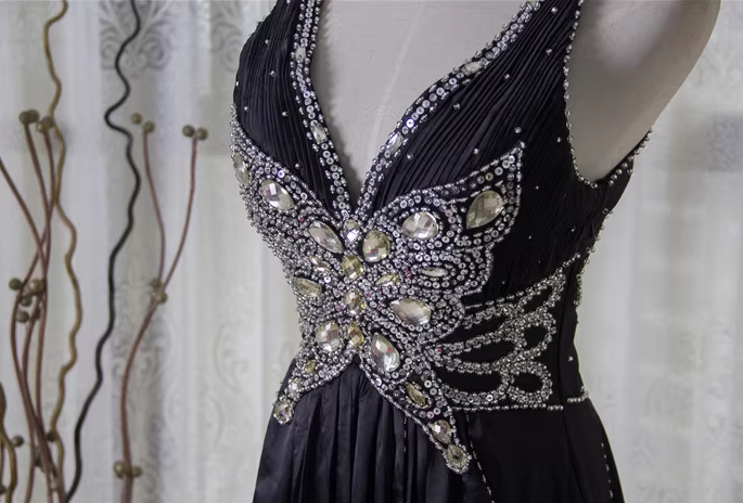Vintage Black A-Line V-Neck Open Back Butterfly Rhinestone Beaded Satin Long Prom Dresses Evening Dresses