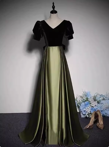 Vintage Black & Green Color Block A-Line V-Neck Velvet Satin Long Prom Dresses Evening Dresses Main image