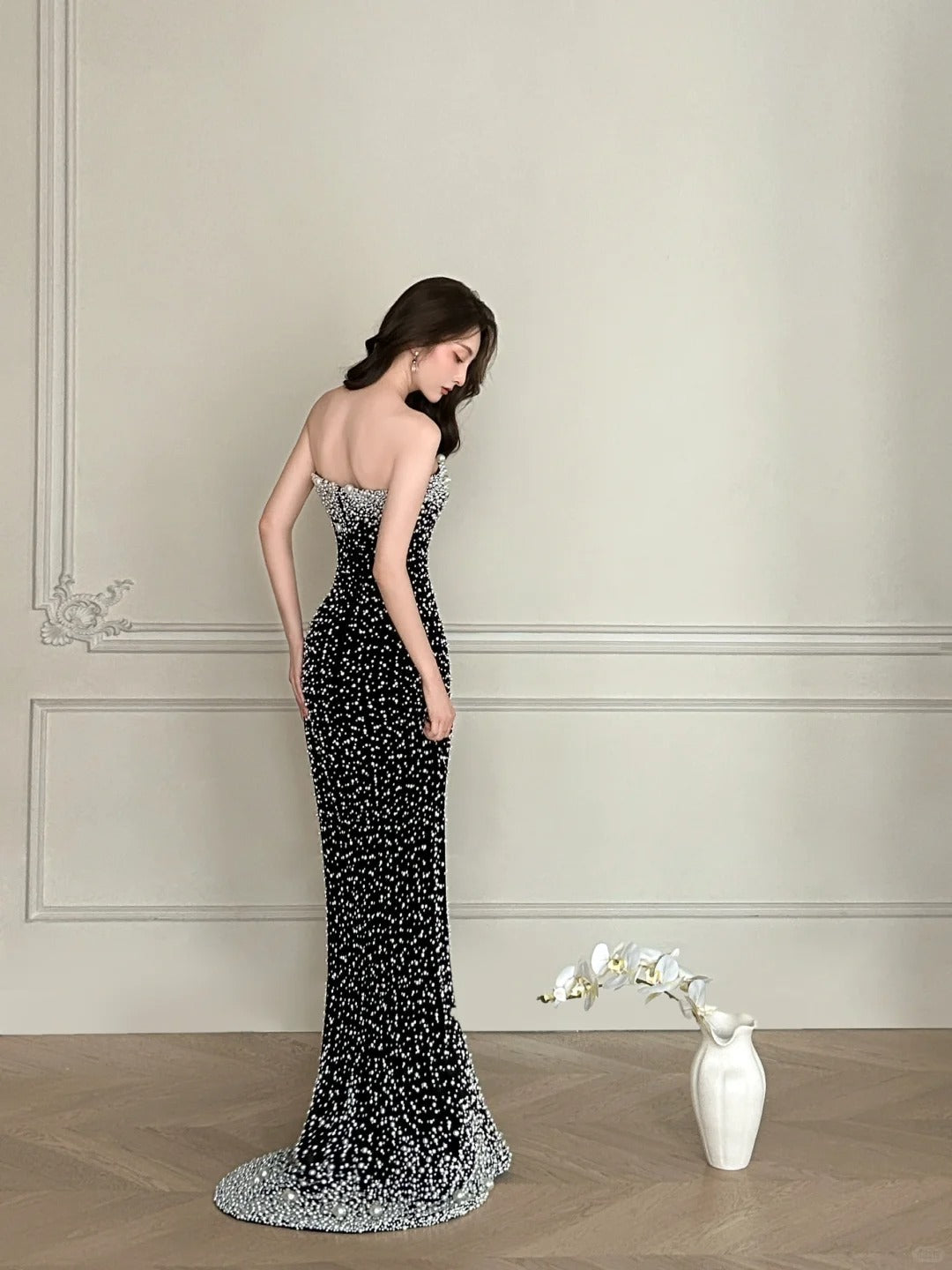 Vintage Black Mermaid Strapless Pearl Velvet Long Prom Dresses Evening Dresses Secondary image