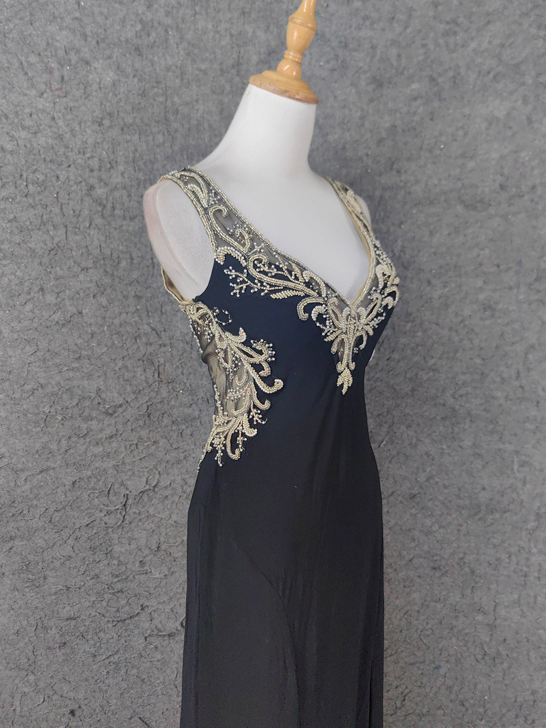 Vintage Black V-Neck Beaded Chiffon Long Prom Dresses Evening Dresses