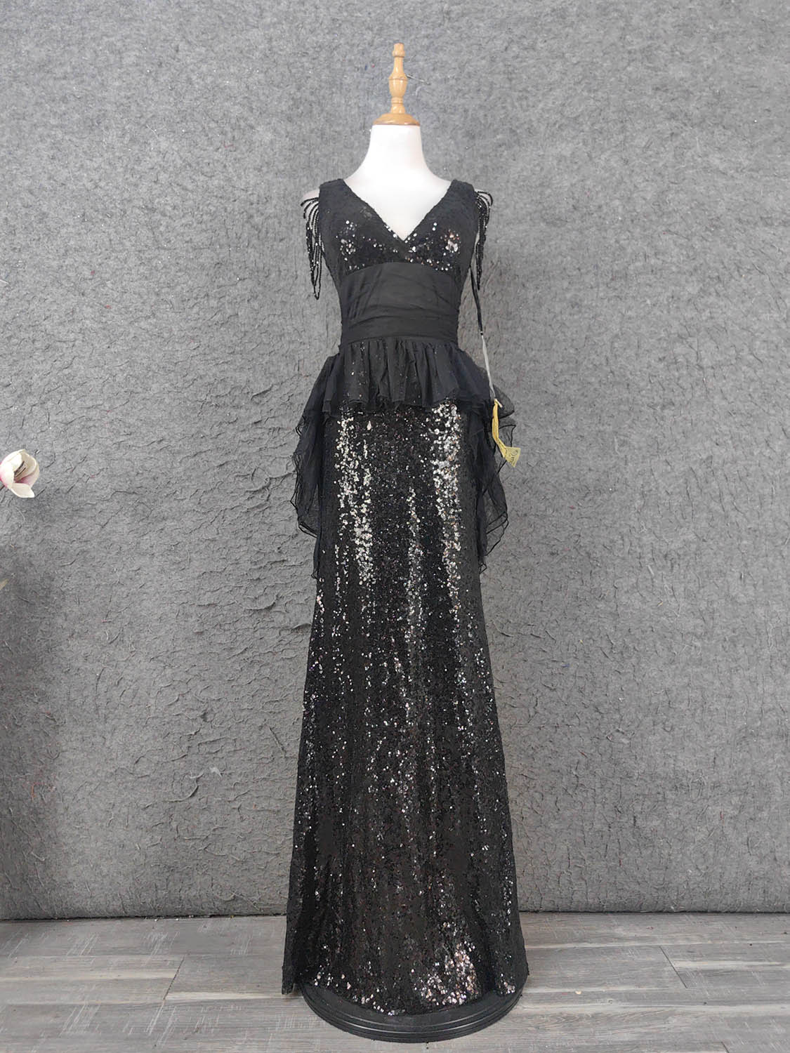 Vintage Black V-Neck Tassel Sequin Tulle Long Prom Dresses Evening Dresses
