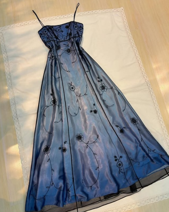 Vintage Blue Gradient Empire Prom Dress Backless Romantic Beaded Prom Dress Guest Dresses Main image