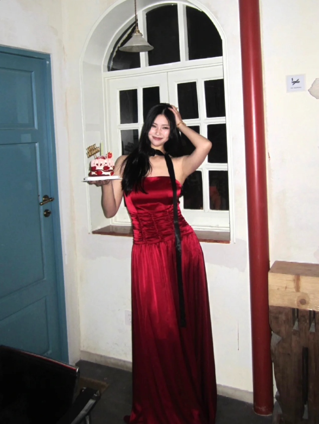 Vintage Burgundy A-Line Strapless Satin Long Prom Dresses Evening Dresses