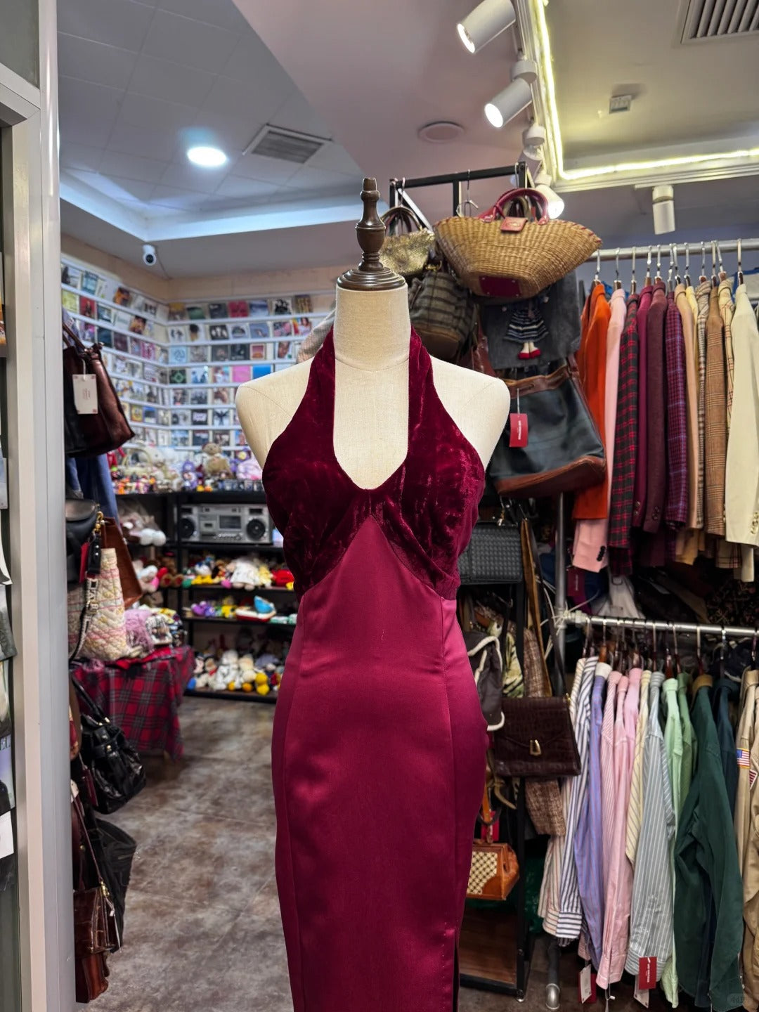 Vintage Burgundy Halter Neck Velvet Satin Long Prom Dresses Evening Dresses