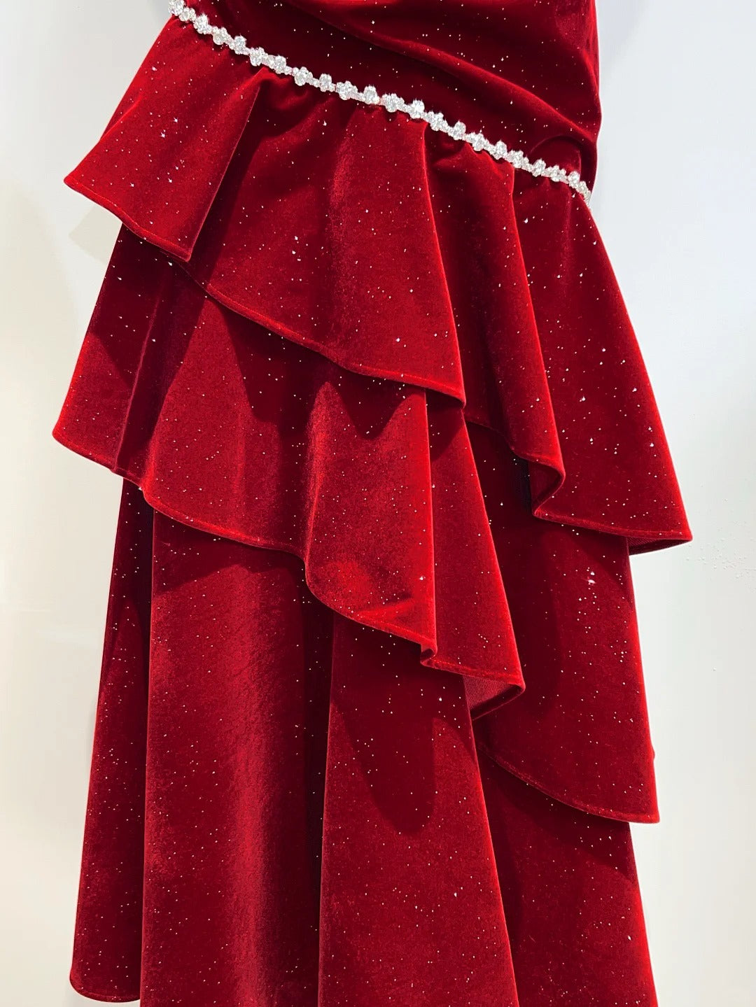 Vintage Burgundy Mermaid Spaghetti Strap Ruffle Velvet Prom Dresses Evening Dresses