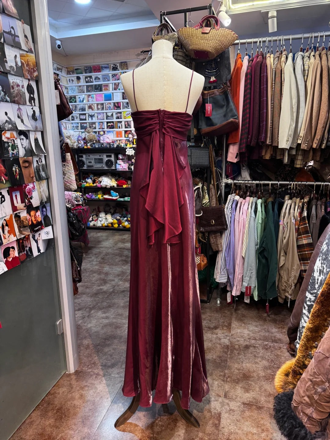 Vintage Burgundy Spaghetti Strap Halter Neck Satin Long Prom Dresses Evening Dresses