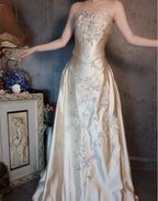 Vintage Champagne Gold A-Line Strapless Embroidered Satin Train Prom Dresses Evening Dresses