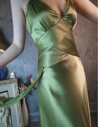 Vintage Elegant Green Deep V-Neck Satin Prom Dresses Evening Dresses
