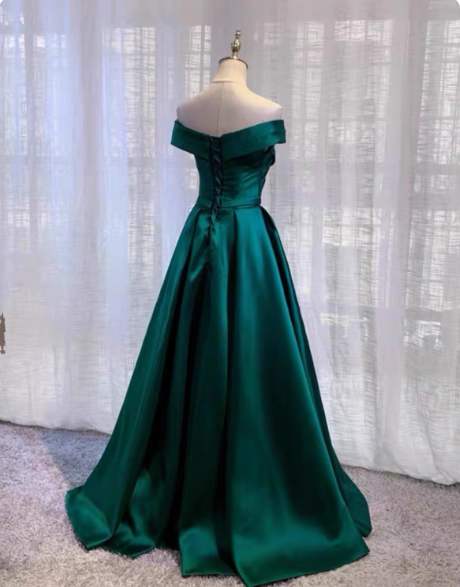 Vintage Emerald Green A-Line Off-The-Shoulder Satin Long Prom Dresses Evening Dresses