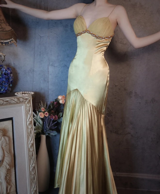 Vintage Green Mermaid Deep V-Neck Pleated Satin Long Prom Dresses Evening Dresses