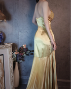 Vintage Green Mermaid Deep V-Neck Pleated Satin Long Prom Dresses Evening Dresses