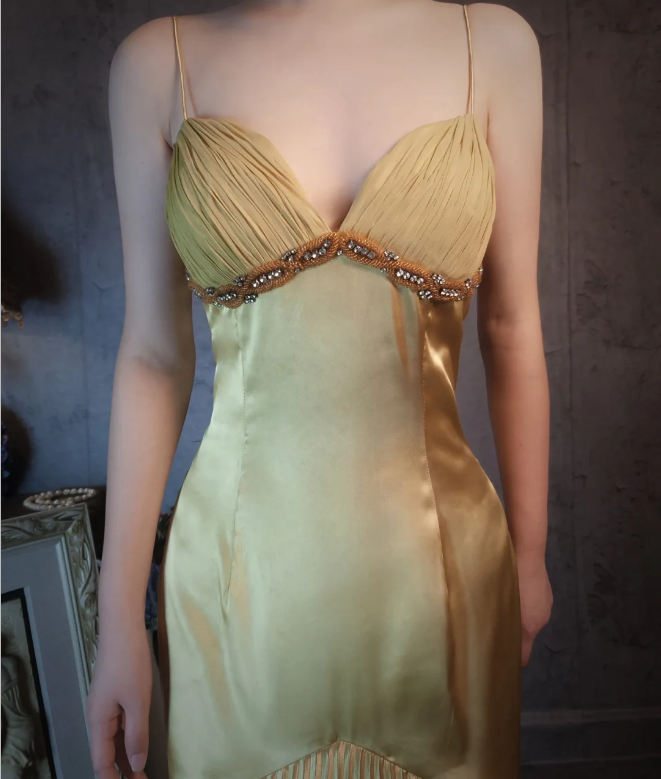 Vintage Green Mermaid Deep V-Neck Pleated Satin Long Prom Dresses Evening Dresses