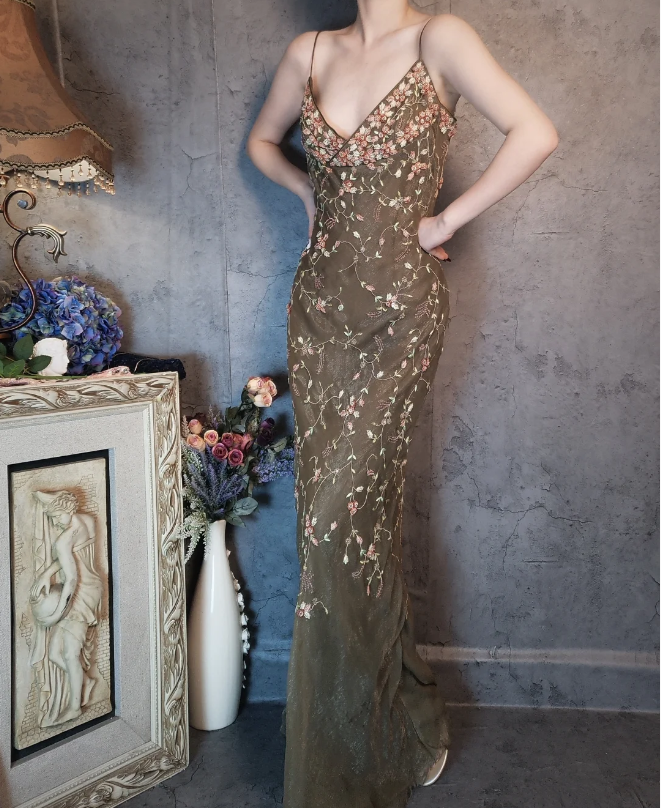 Vintage Green Mermaid Spaghetti Strap Deep V-Neck 3D Floral Embroidery Long Prom Dresses Evening Dresses Main image