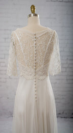 Vintage Half Sleeve V-Neck Elegant See Through Wedding Party Dresses