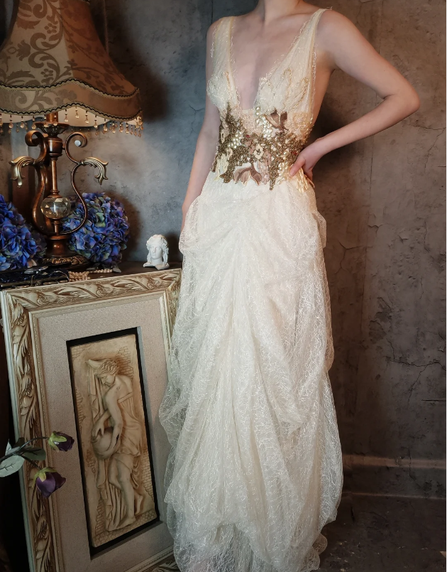 Vintage Ivory Deep V-Neck Beaded 3D Floral Lace Long Prom Dresses Evening Dresses Secondary image