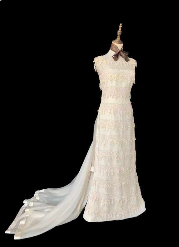 Vintage Ivory Fitted Lace Train Prom Dresses Evening Dresses Wedding Dresses Main image