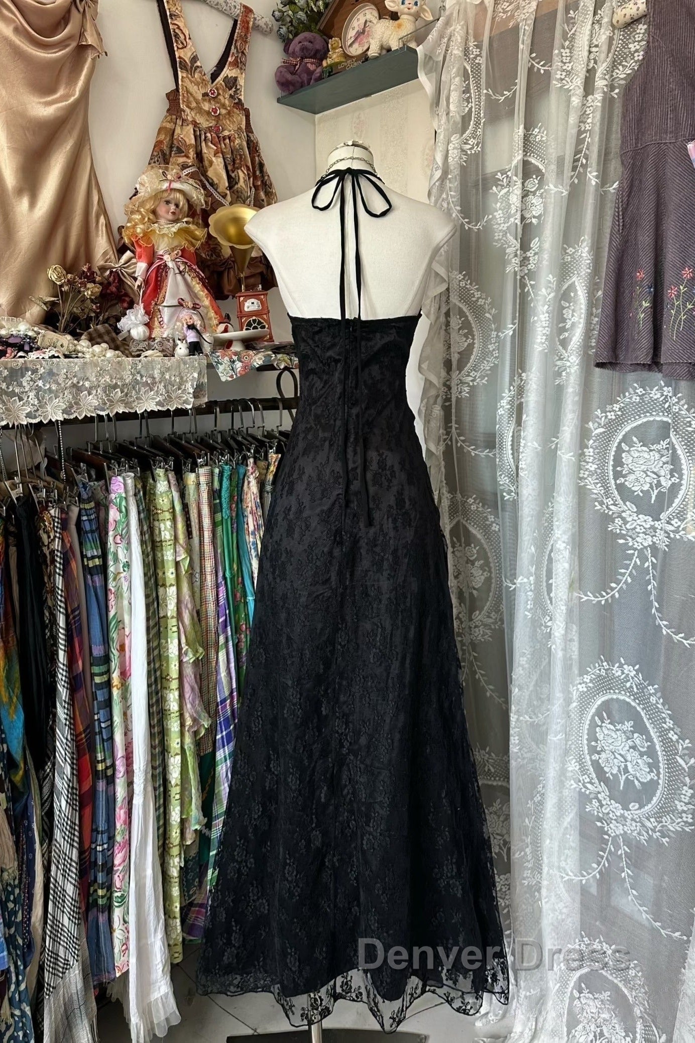 Vintage Mermaid Halter Sleeveless Long Black Lace Prom Dress