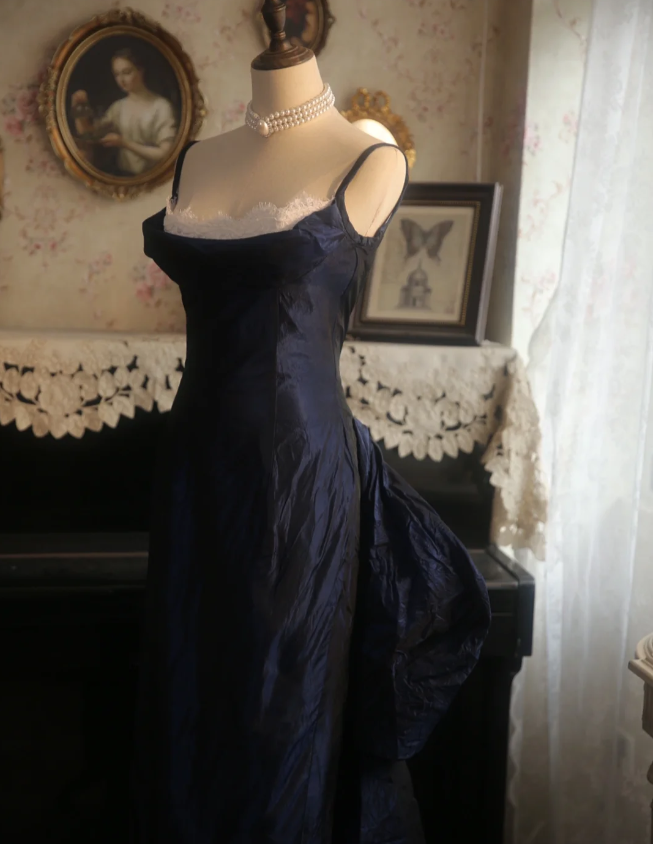 Vintage Navy Blue Mermaid Spaghetti Strap Square Neck Backless Satin Train Prom Dresses Evening Dresses