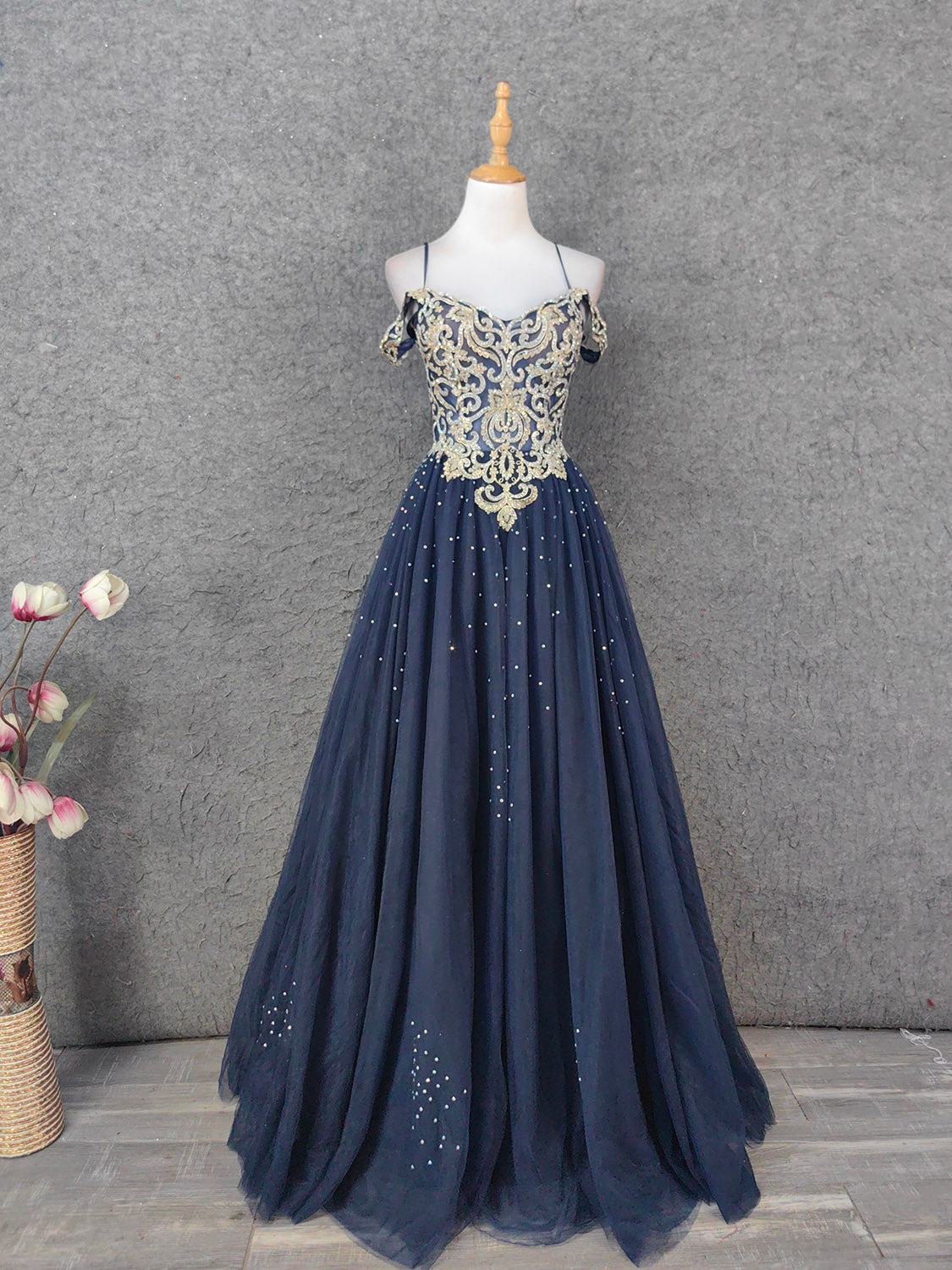 Vintage Navy Blue Off-Shoulder Gold Embroidered Rhinestone Tulle Long Prom Dresses Evening Dresses