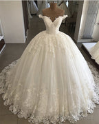 Vintage Pearl Beaded Tulle BallGowns Wedding Dresses Lace Edge