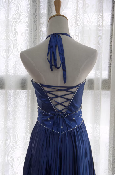 Vintage Royal Blue A-Line Halter Neck Rhinestone Satin Long Prom Dresses Evening Dresses